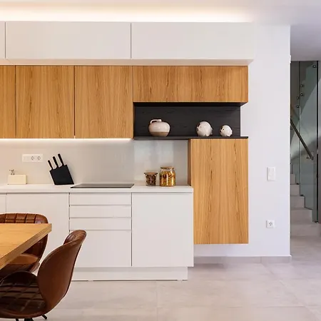 Βίλα Lagoon Seabreeze Villa, Sumptuous Retreat, By Thinkvilla