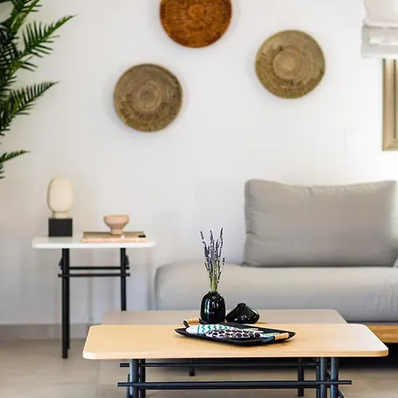 Lagoon Seabreeze Villa, Sumptuous Retreat, By Thinkvilla Βίλα Πάνορμος